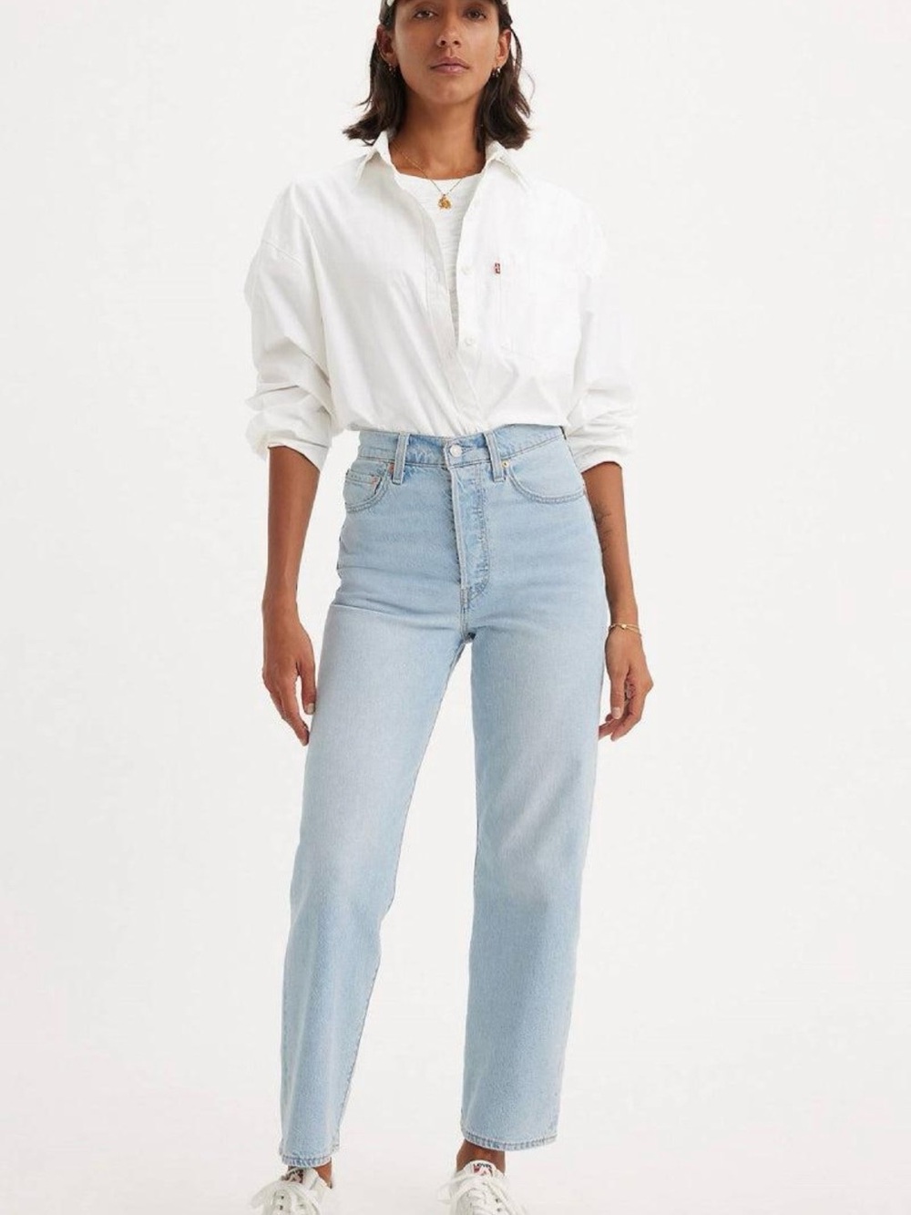 Levi's High-Rise Straight Leg Jeans in Light Wash Blue 26
